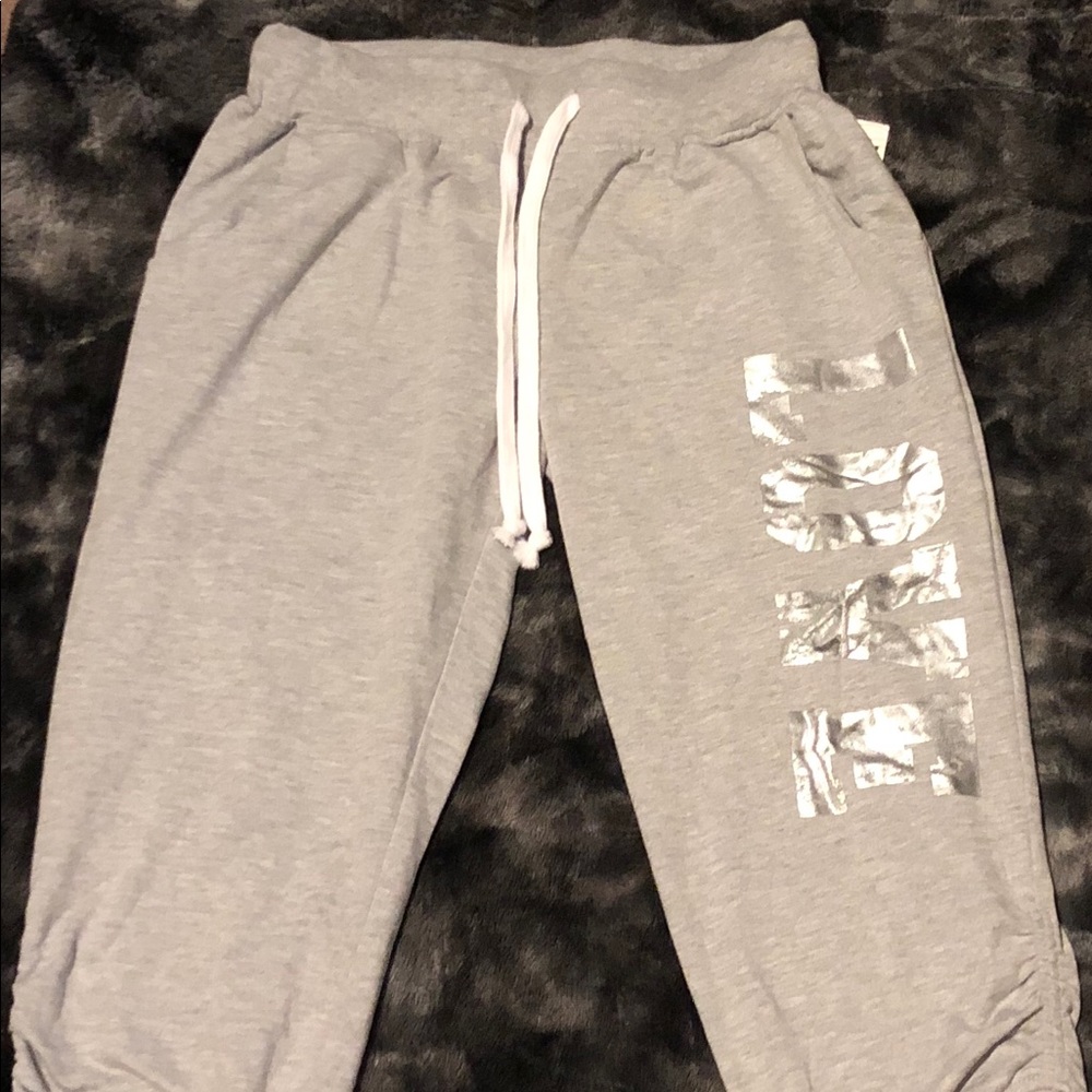 Joggers size M